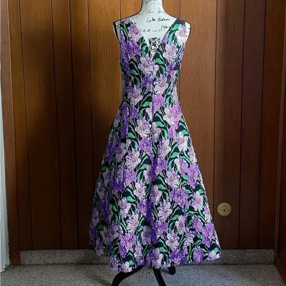 Carolina Herrera Metallic Floral Jacquard A-Line Dress size 6 - Picture 8 of 14